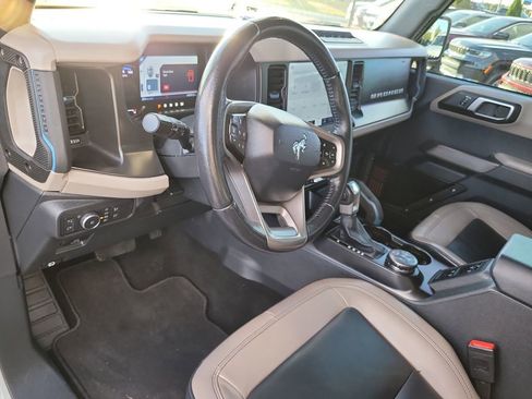 Used 2021 Ford Bronco Wildtrak image 17