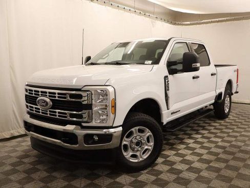 Certified 2026 Ford F250 XLT AWD/4WD image 3