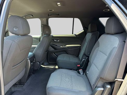 Used 2023 Chevrolet Traverse LT AWD/4WD image 11