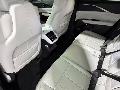 New 2026 Cadillac Lyriq Sport image 38