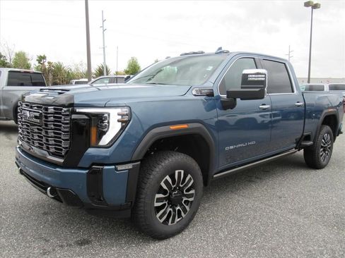 New 2026 GMC Sierra 2500 Denali Ultimate image 3