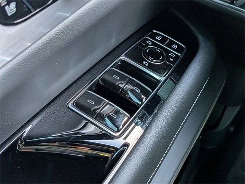 New 2026 Cadillac Vistiq Luxury image 22