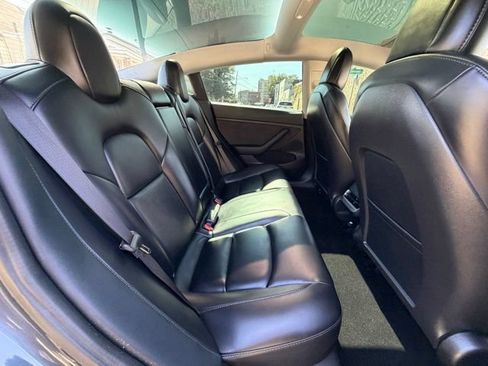 Used 2022 Tesla Model 3 Long Range AWD/4WD image 21