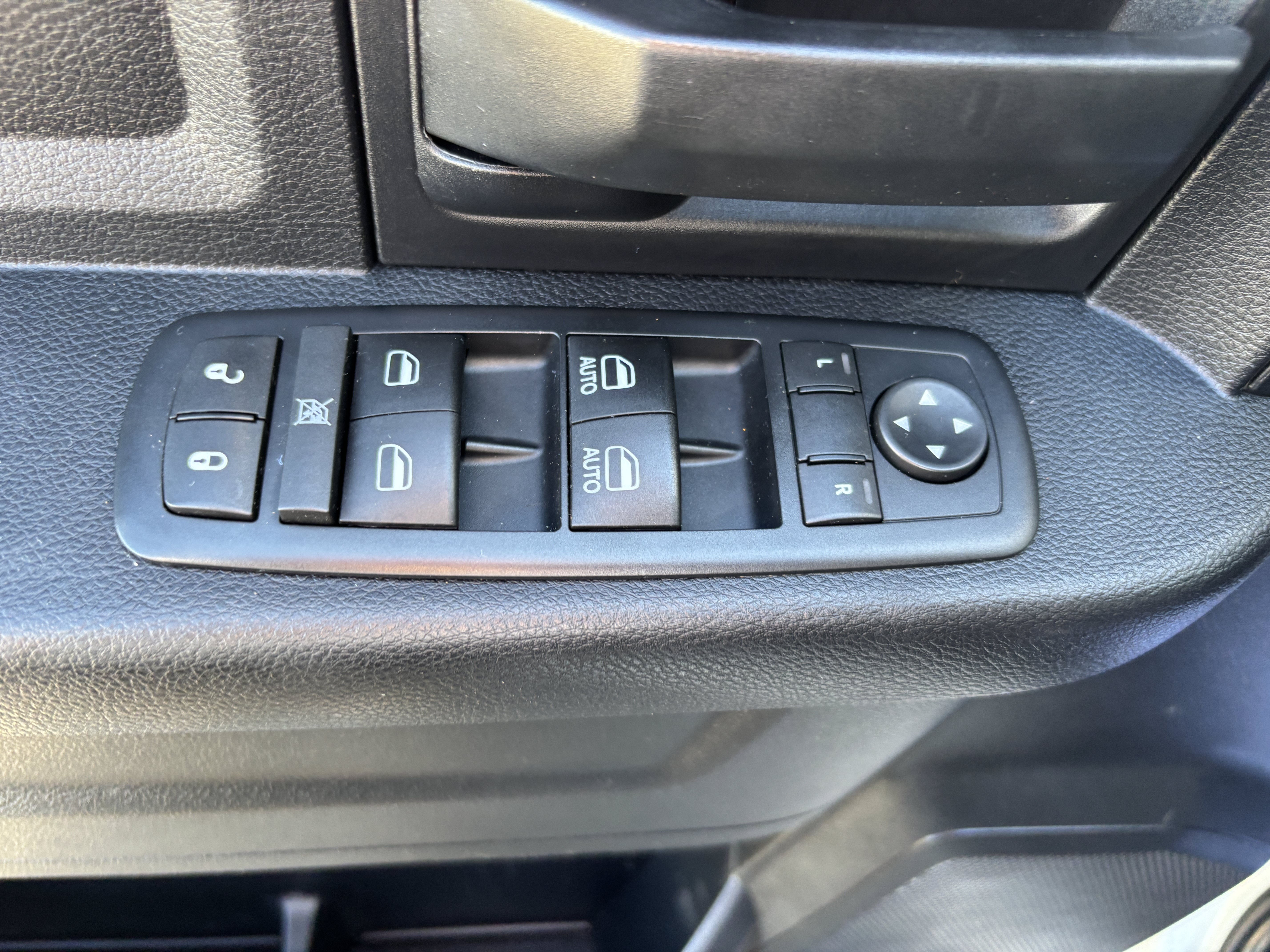 Used 2016 RAM 2500 Tradesman AWD/4WD image 21
