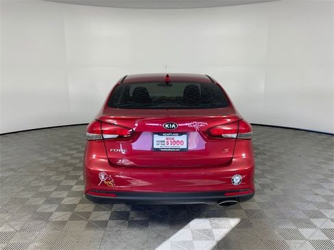 Used 2018 Kia Forte S image 14