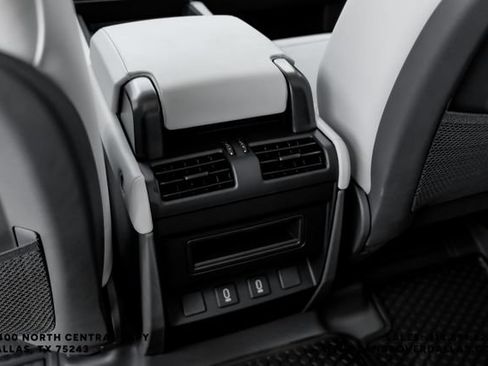 New 2026 Land Rover Defender 110 S AWD/4WD image 43