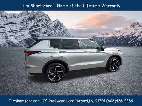 Used 2023 Mitsubishi Outlander LE image 8