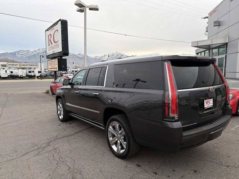 Used 2018 Cadillac Escalade ESV Premium Luxury image 3