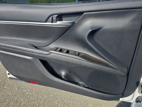 Used 2022 Toyota Camry LE FWD image 27