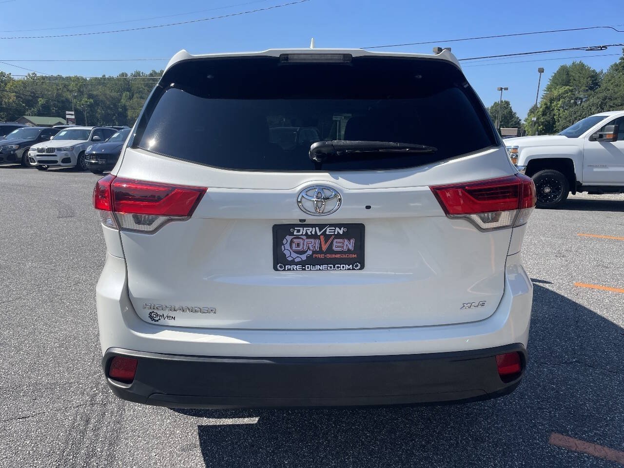 Used 2017 Toyota Highlander XLE FWD image 8