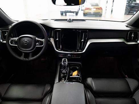 Used 2024 Volvo V60 T8 Polestar image 8