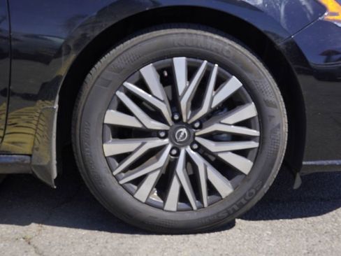 Certified 2024 Nissan Altima 2.5 SV image 7