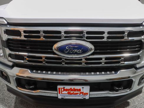 Used 2024 Ford F250 XLT w/ FX4 Off-Road Package AWD/4WD image 4