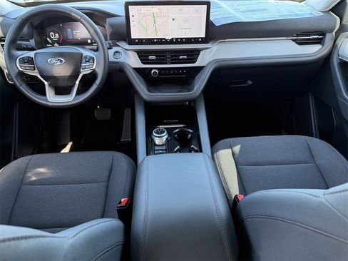 New 2025 Ford Explorer Active image 33