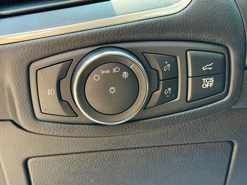 Used 2021 Ford Edge Titanium w/ Canadian Touring Package AWD/4WD image 10