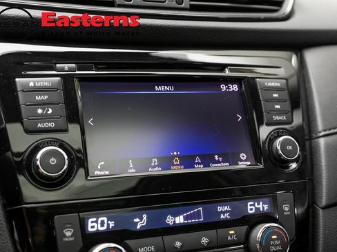 Used 2019 Nissan Rogue SV w/ Sun & Sound Touring Package AWD/4WD image 18