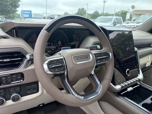New 2026 GMC Yukon XL Denali w/ Denali Reserve Package AWD/4WD image 14