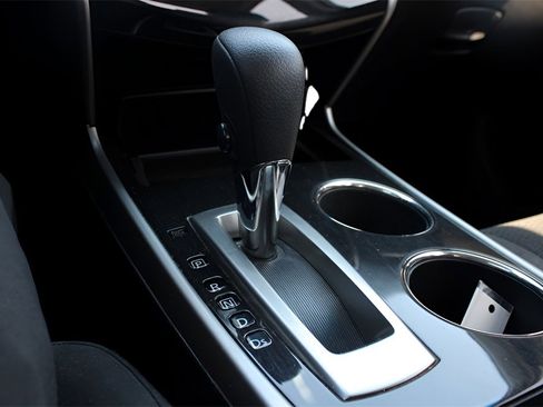 Used 2014 Nissan Altima 2.5 SV w/ Convenience Package image 26