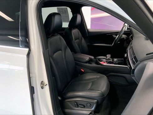 Used 2018 Audi Q7 3.0T Prestige w/ Prestige Package image 12