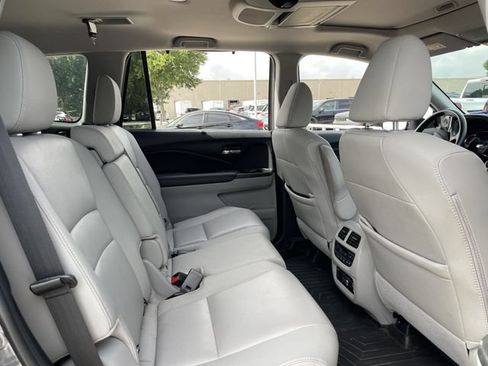 Used 2022 Honda Pilot Touring image 29