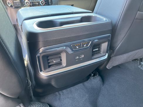 Used 2025 GMC Sierra 1500 SLT w/ SLT Convenience Package AWD/4WD image 29