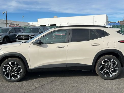 New 2026 Chevrolet Trax RS w/ Driver Confidence Package FWD image 8