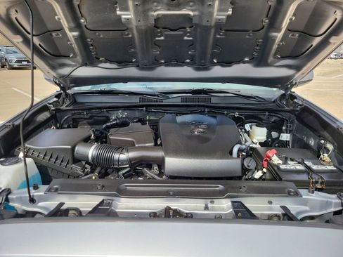 Used 2021 Toyota Tacoma SR5 w/ Technology Package image 29