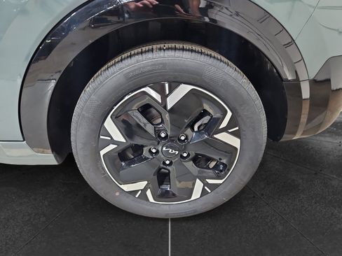 Used 2023 Kia Niro Wind w/ Wind Preserve Package FWD image 35