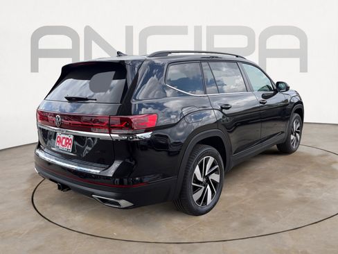 New 2026 Volkswagen Atlas SE image 8