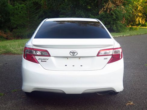 Used 2013 Toyota Camry SE FWD image 25