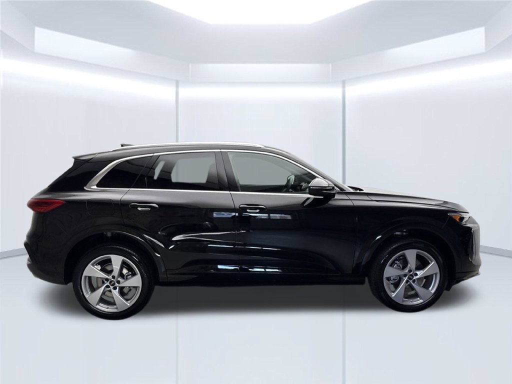 Used 2025 Audi Q5 Premium AWD/4WD image 9