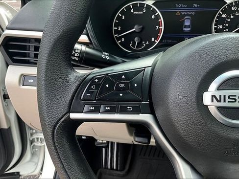 Used 2022 Nissan Altima 2.5 SV FWD image 10