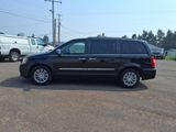 Used 2016 Chrysler Town & Country Touring-L w/ Driver Convenience Group image 2