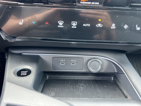 New 2026 Nissan Sentra SV w/ SV Convenience Package FWD image 7