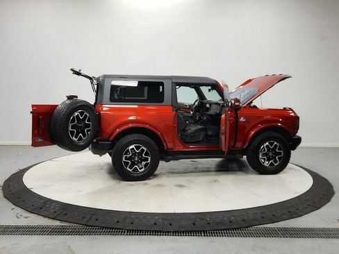Used 2022 Ford Bronco Outer Banks AWD/4WD image 17