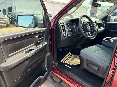 Used 2019 RAM 1500 Express w/ Express Value Package AWD/4WD image 9