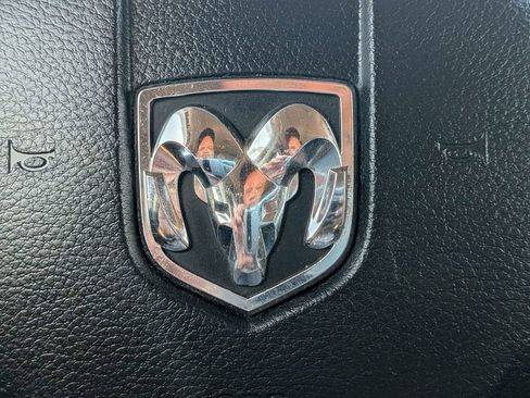 Used 2016 RAM 1500 Express image 25