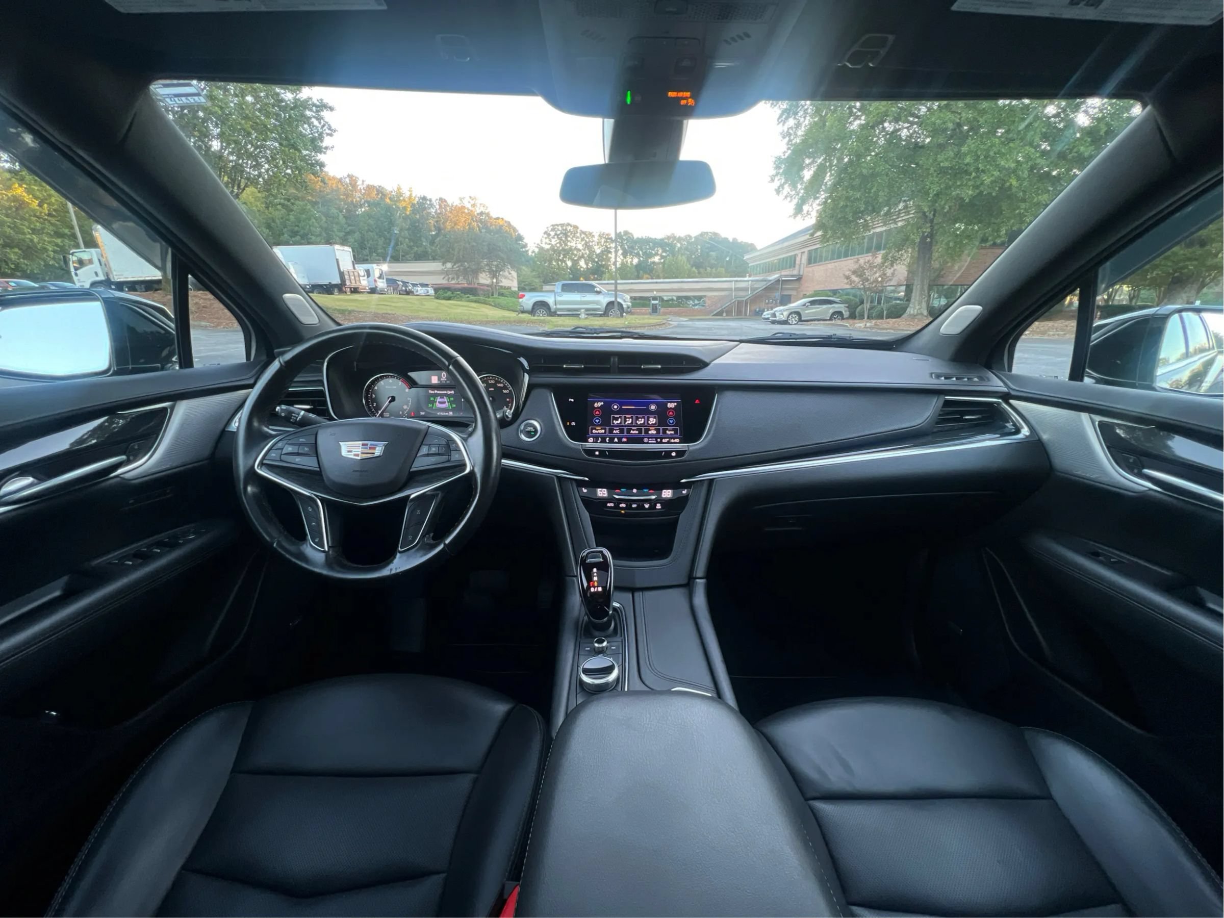 Used 2022 Cadillac XT5 Premium Luxury w/ LPO, ONYX Package AWD/4WD image 53