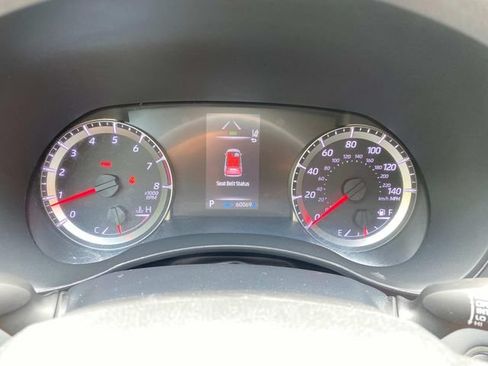 Used 2022 Toyota Highlander L FWD image 17