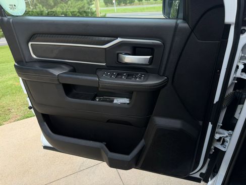 Used 2025 RAM 2500 Big Horn AWD/4WD image 29