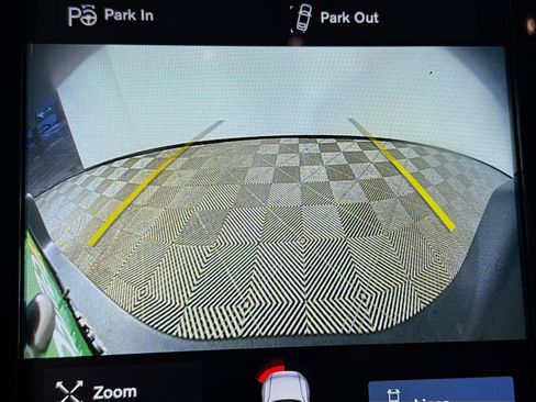 Used 2019 Volvo XC40 T4 Momentum image 19