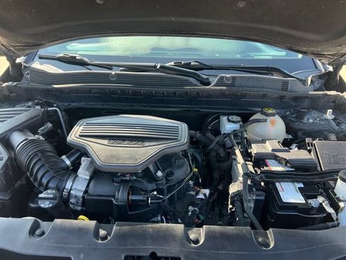 Used 2019 Chevrolet Blazer Premier w/ Driver Confidence II Package AWD/4WD image 37