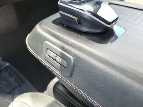 Certified 2024 Nissan Ariya AWD image 32