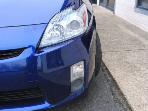 Used 2011 Toyota Prius Five image 3