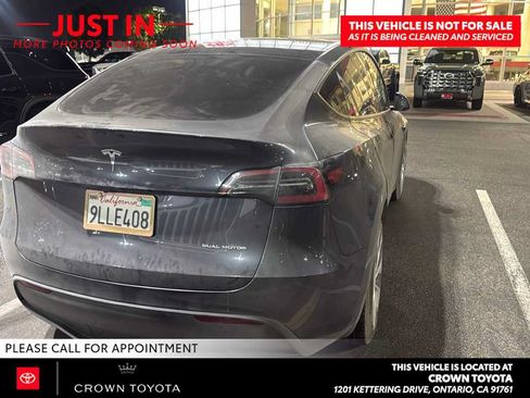 Used 2024 Tesla Model Y Long Range AWD/4WD image 5