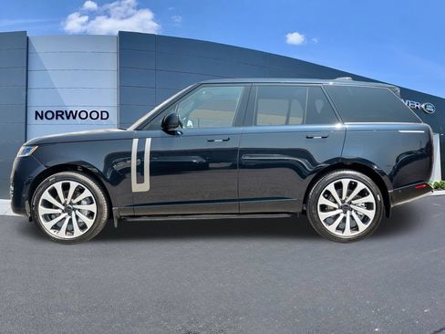 Used 2026 Land Rover Range Rover SE AWD/4WD image 7