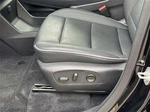 Certified 2025 Buick Enclave Sport Touring w/ Power Package image 23