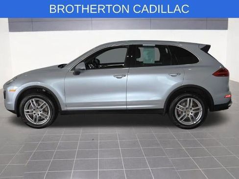Used 2016 Porsche Cayenne AWD/4WD image 2