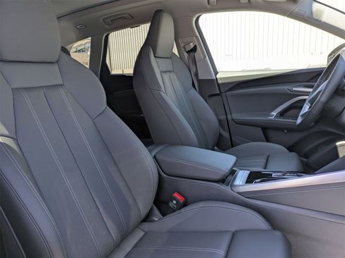 New 2025 Audi Q5 2.0T Premium Plus image 10