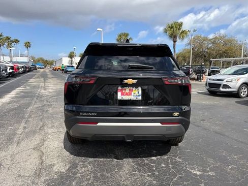 New 2026 Chevrolet Equinox LT w/ Safety and Technology Package FWD image 9